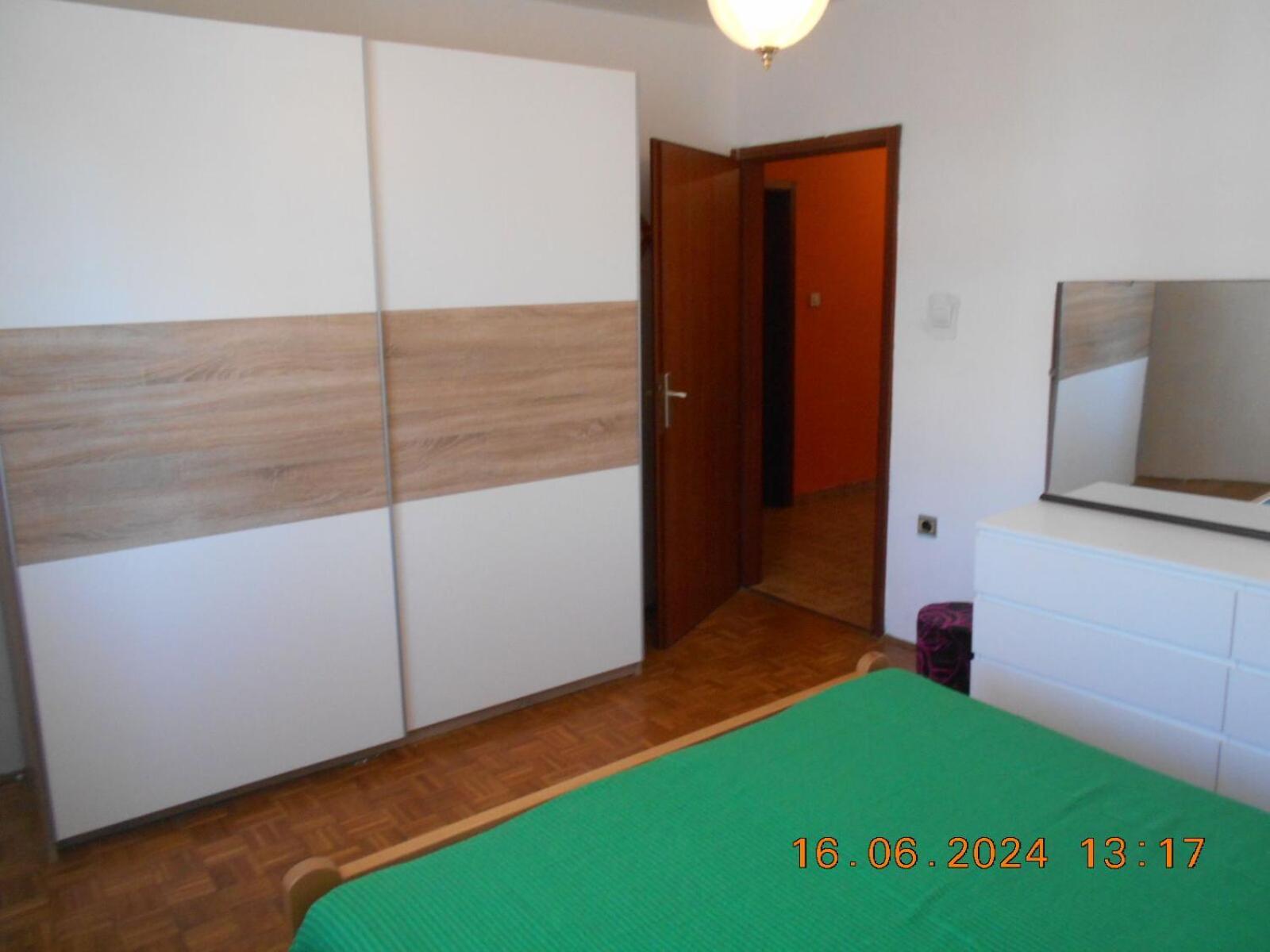 Sunset Lina Apartman *